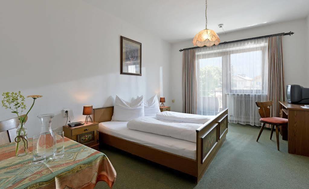 Hotel Restaurant Gradlwirt Niederndorf  Εξωτερικό φωτογραφία