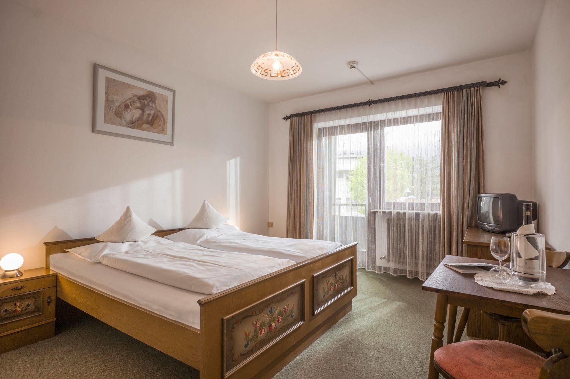 Hotel Restaurant Gradlwirt Niederndorf  Εξωτερικό φωτογραφία