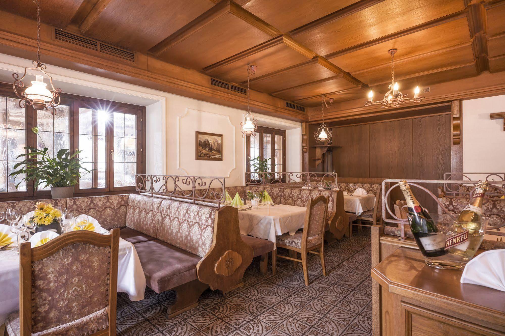 Hotel Restaurant Gradlwirt Niederndorf  Εξωτερικό φωτογραφία